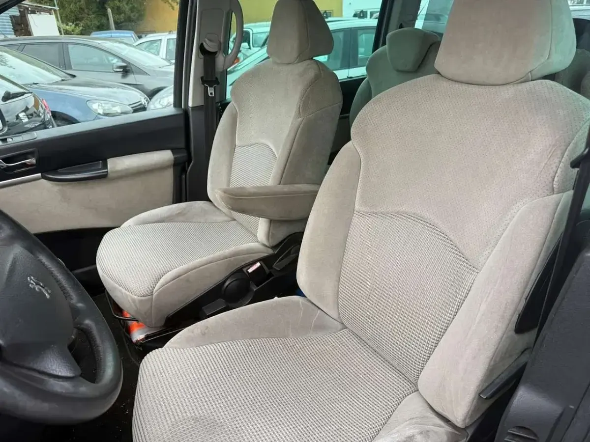 Gebraucht Peugeot 807 Premium 170 PS (125 kW) 2008 Lackierung aluminium grau Van / Kleinbus