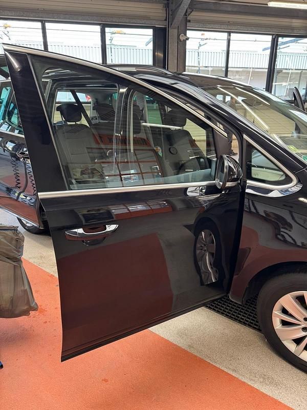 Gebraucht VW Sharan 2019 Schwarz Van / Kleinbus