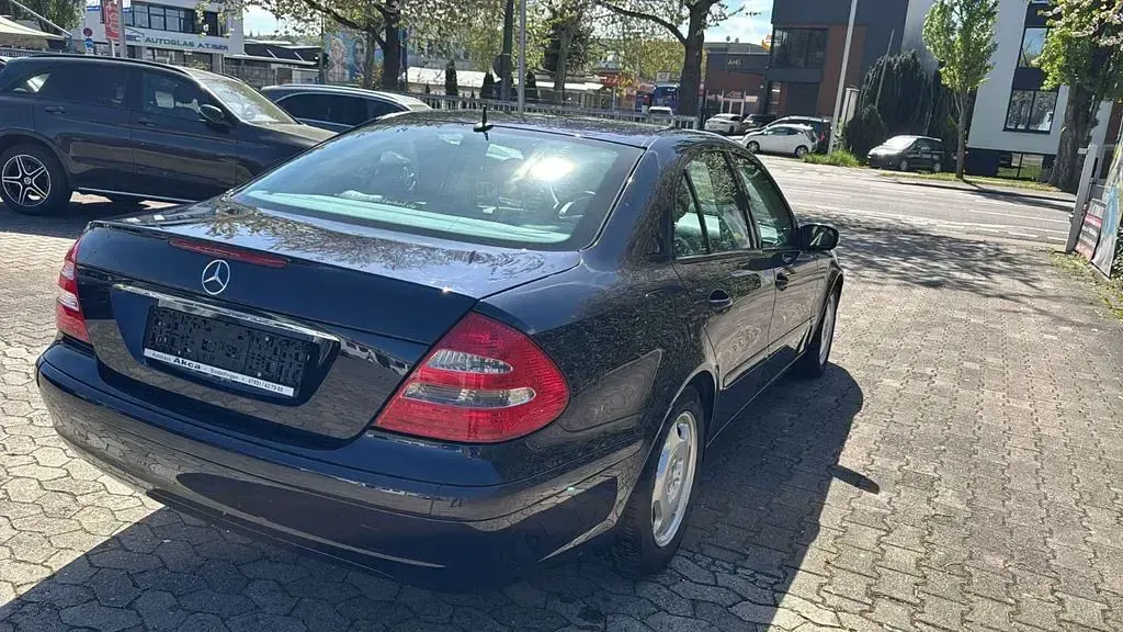 Gebraucht Mercedes E240 177 PS (130 kW) 2003 Limousine
