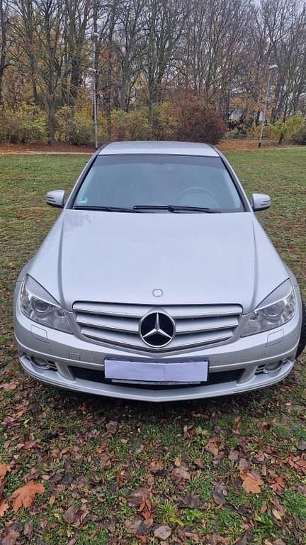 Silber Gebraucht 2009 Mercedes C200 Limousine | 7.500 € (Guter Preis) - Bild 1/4