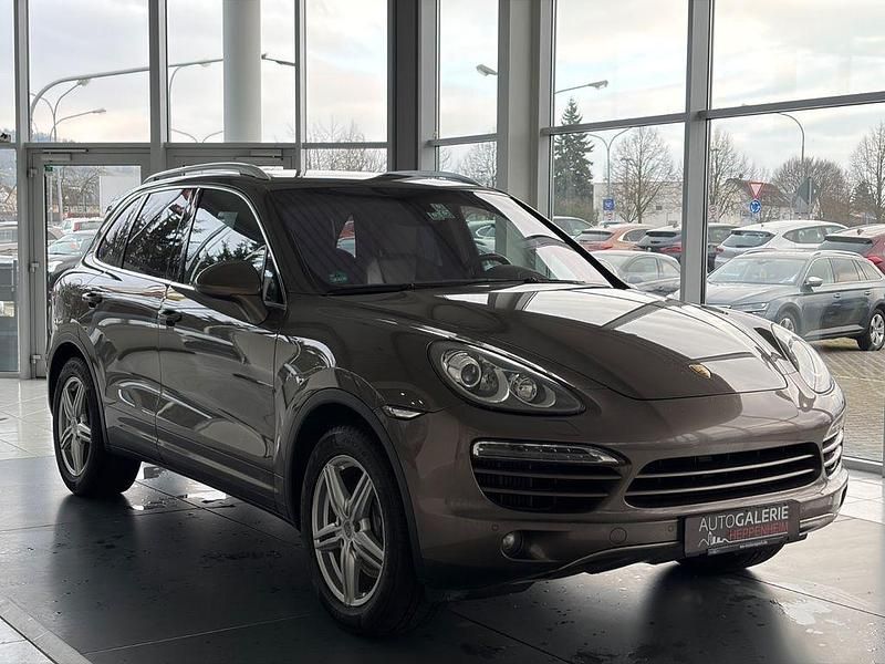 Gebraucht Porsche Cayenne 239 PS (175 kW) 2011 Braun SUV