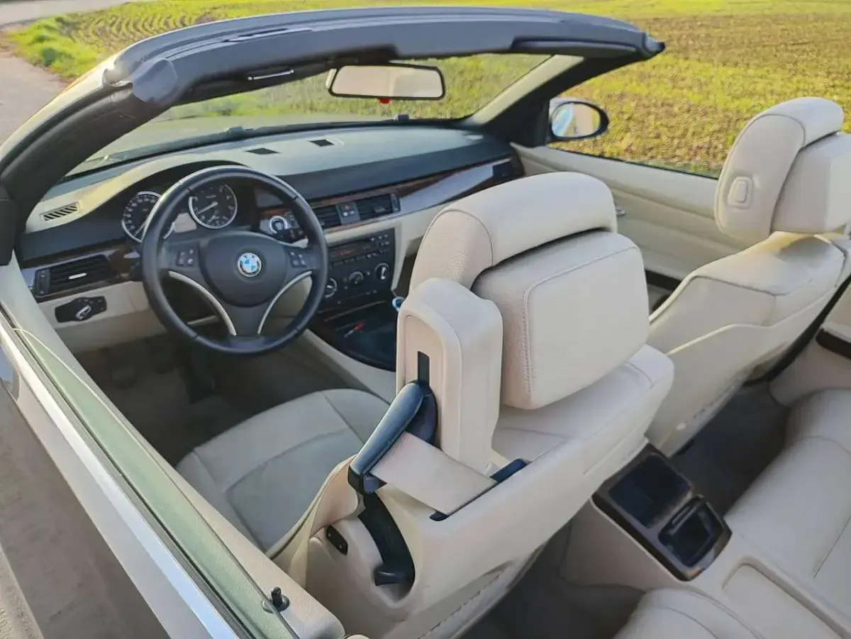 Gebraucht BMW 320 Cabriolet 170 PS (125 kW) 2010 Braun Cabrio
