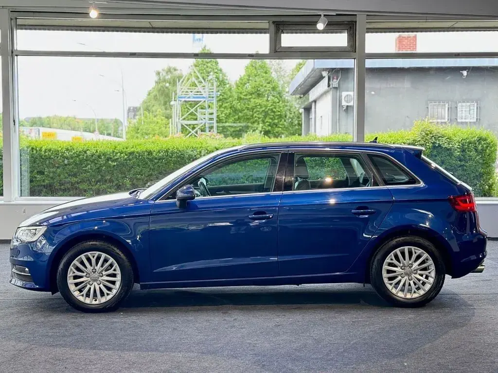 Gebraucht Audi A3 Ambiente 150 PS (110 kW) 2014 Blau Limousine