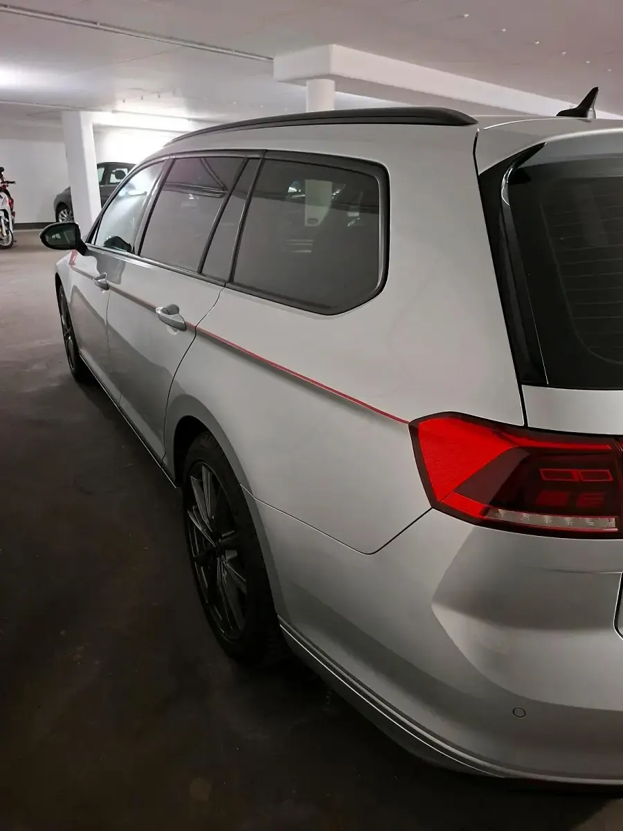 Gebraucht VW Passat 150 PS (110 kW) 2021 Silber Kombi