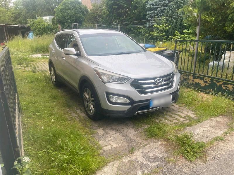 Grau Gebraucht 2013 Hyundai Santa Fe SUV | 10.000 € - Bild 1/4