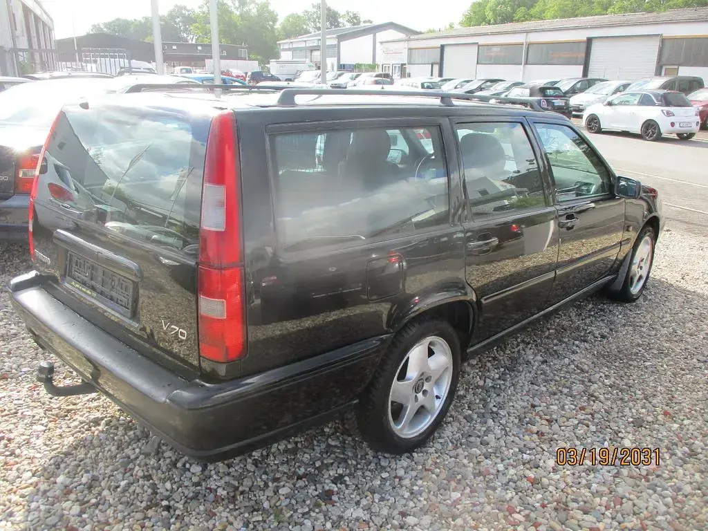 Gebraucht Volvo V70 144 PS (105 kW) 1997 Schwarz Kombi