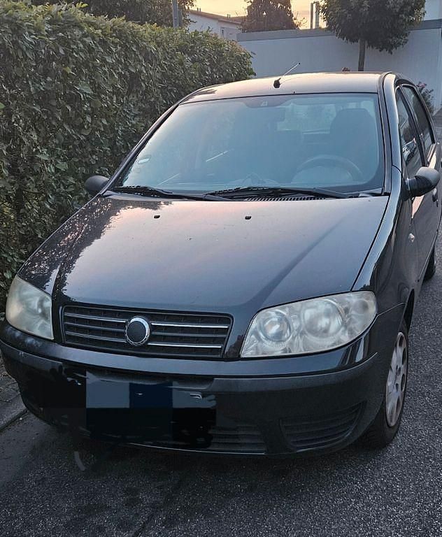 Grau Gebraucht 2006 Fiat Punto Dynamic Kleinwagen | 1.400 € (Fairer Preis) - Bild 1/4