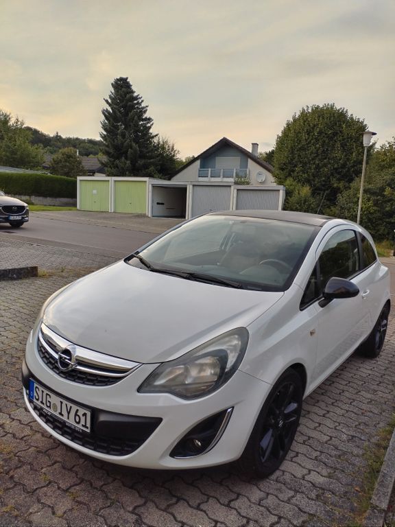 Weiß Gebraucht 2013 Opel Corsa Color Edition | 4.300 € (Fairer Preis) - Bild 1/4