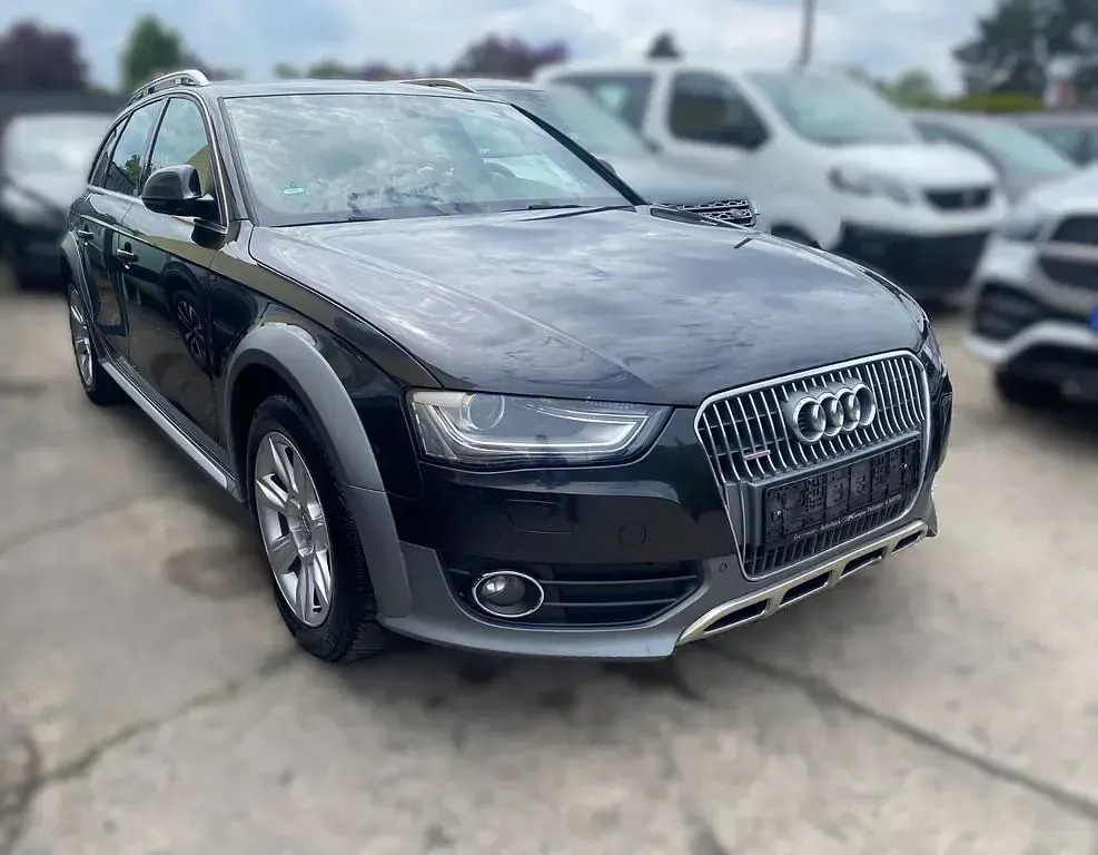 Używany Audi A4 Allroad 245 KM (180 kW) 2014 Szary Kombi