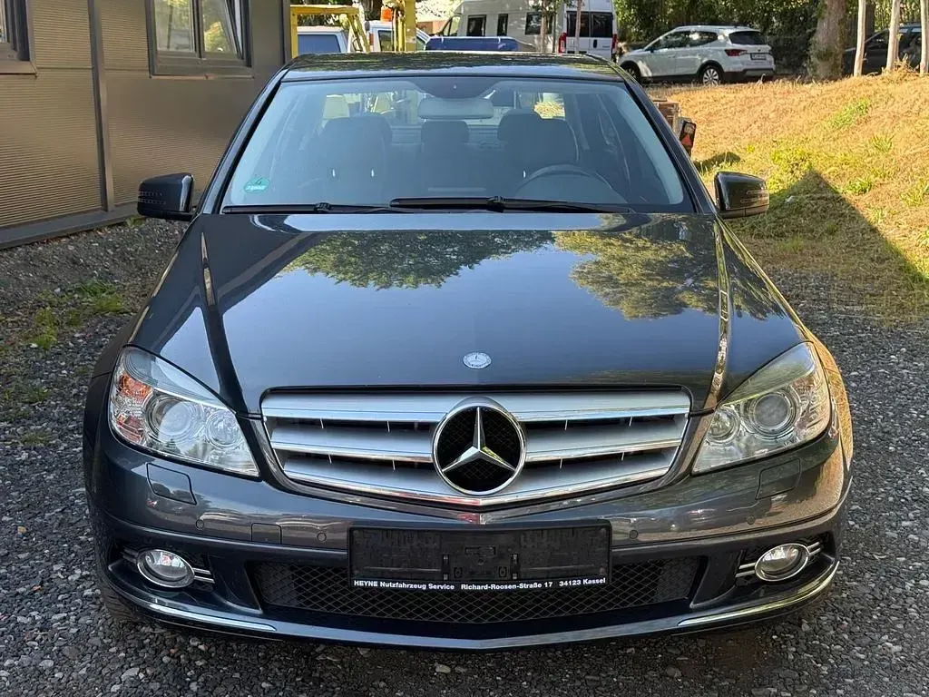 Gebraucht Mercedes C350 224 PS (164 kW) 2009 Grau Limousine