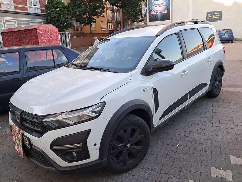 Weiß Gebraucht 2022 Dacia Jogger Extreme Van / Kleinbus | 13.500 € - Bild 1/3