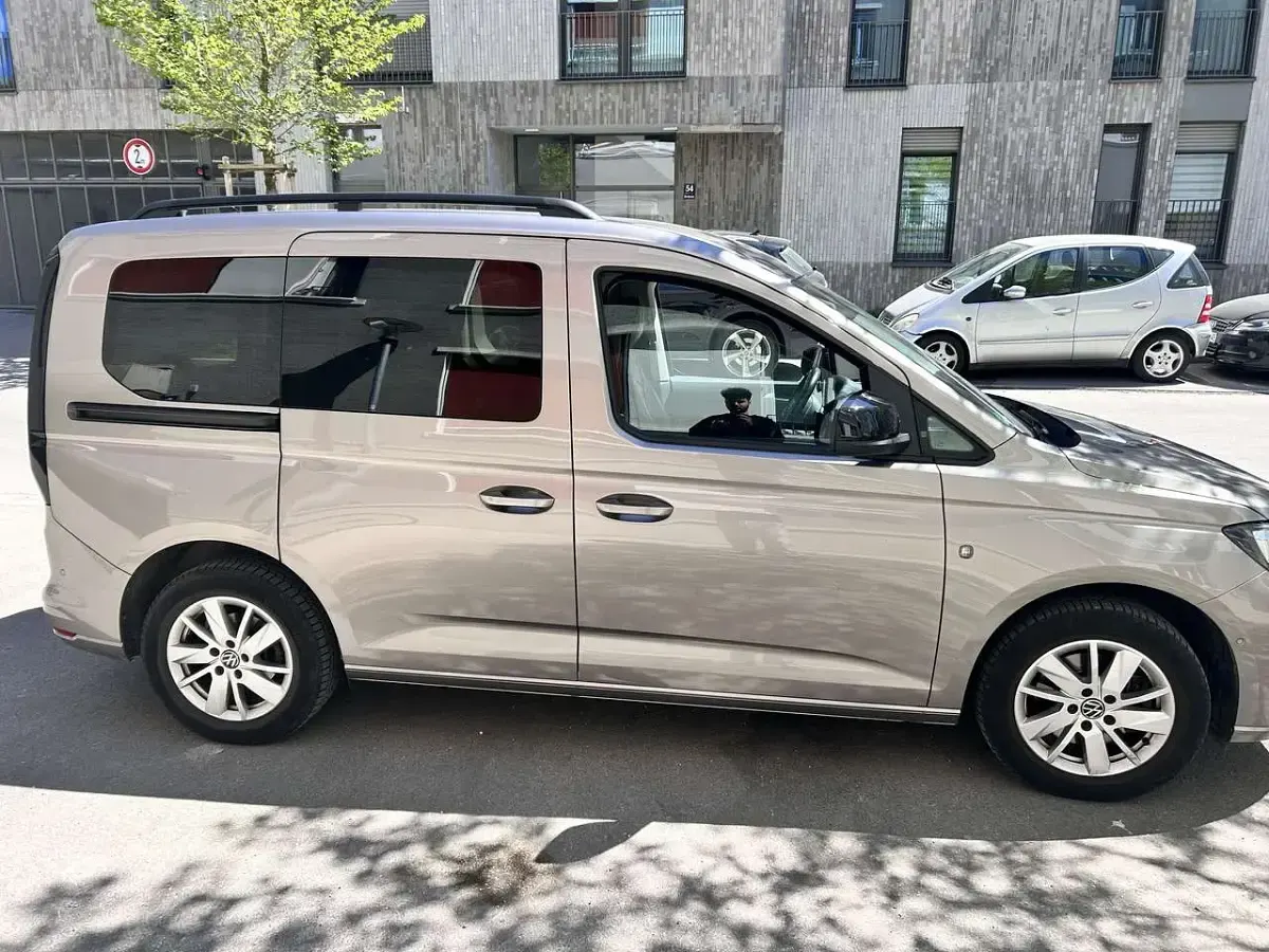 Używany VW Caddy 102 KM (75 kW) 2023 Minivan