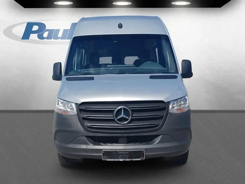 Używany Mercedes Sprinter 170 KM (125 kW) 2021 Srebrny Van