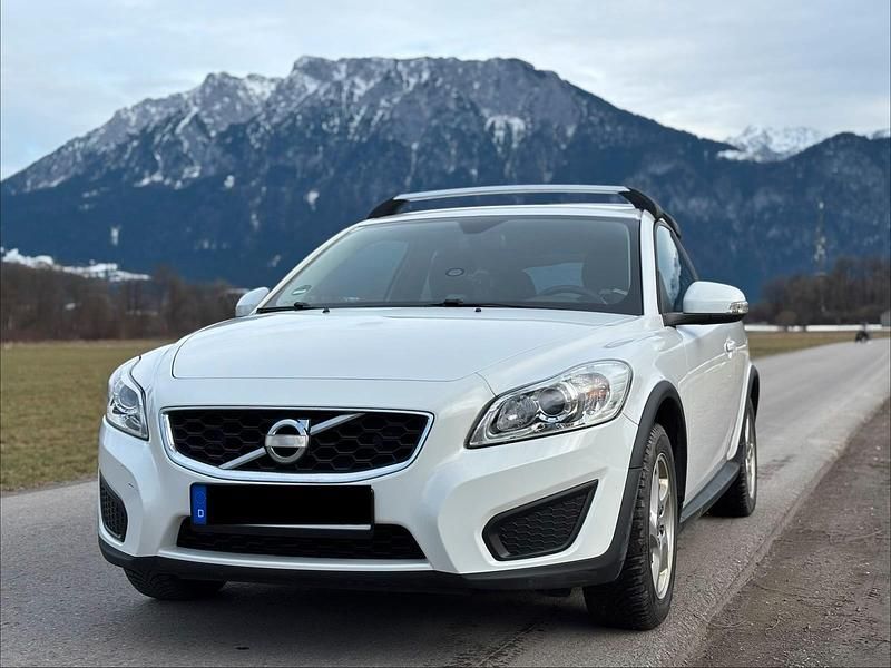Gebraucht Volvo C30 Kinetic 100 PS (73 kW) 2011 Weiß Kleinwagen