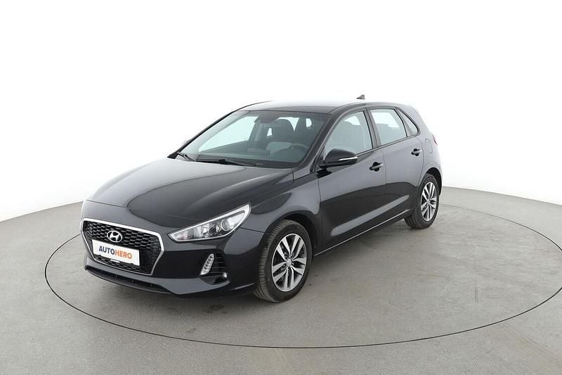 Schwarz Gebraucht 2018 Hyundai i30 Trend Limousine | 12.200 € (Fairer Preis) - Bild 1/3