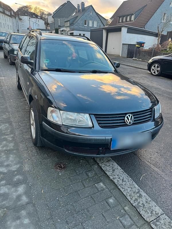 Gebraucht VW Passat 150 PS (110 kW) 1999 Schwarz Kombi