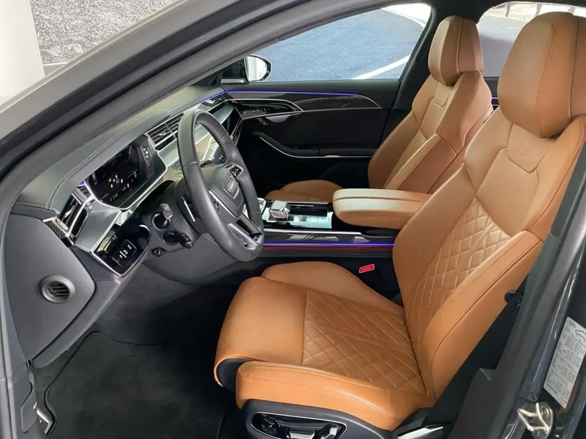 Gebraucht Audi A8 S-Line 286 PS (210 kW) 2023 Daytonagrau perleffekt Limousine