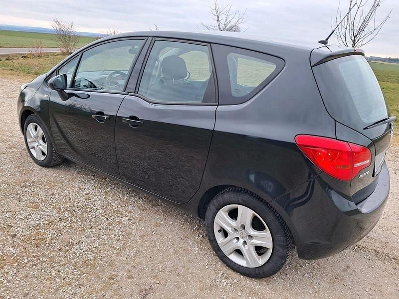 Gebraucht Opel Meriva Edition 140 PS (102 kW) 2015 Schwarz Van / Kleinbus