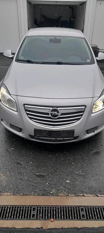 Silber Gebraucht 2013 Opel Insignia Active Limousine | 2.400 € (Superpreis) - Bild 1/4