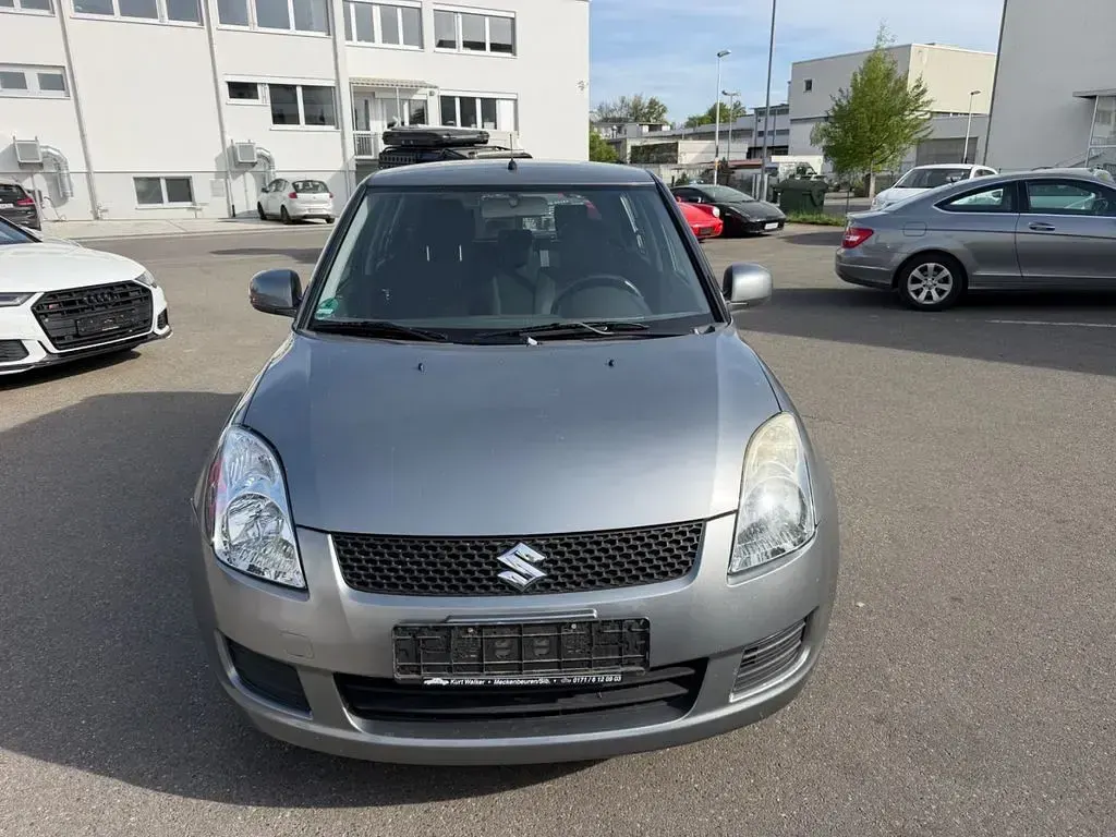 Second-hand Suzuki Swift 92 CP (67 kW) 2009 Hatchback