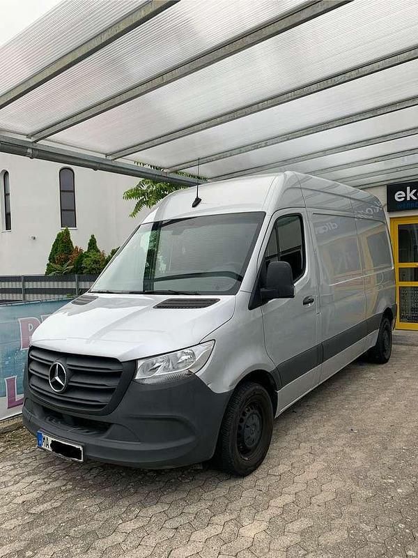 Gebraucht Mercedes Sprinter 143 PS (105 kW) 2020 Silber Van