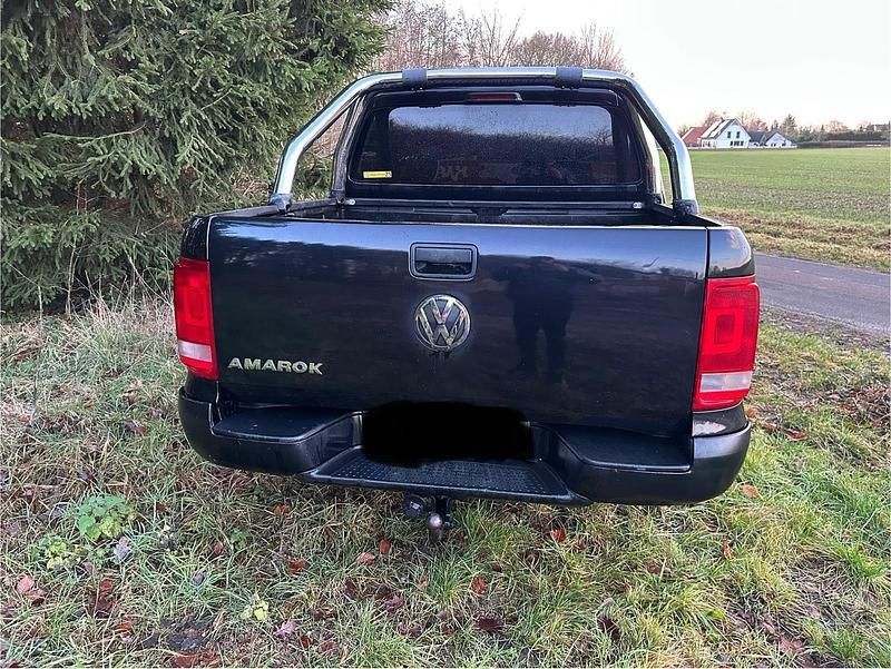 Gebraucht VW Amarok 120 PS (88 kW) 2011 Schwarz Pickup