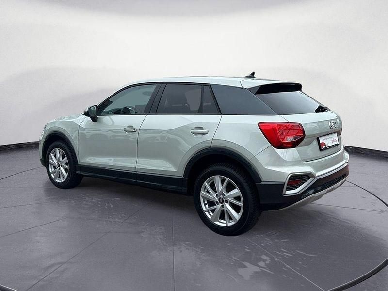 Używany Audi Q2 Advanced 116 KM (85 kW) 2025 Srebrny SUV