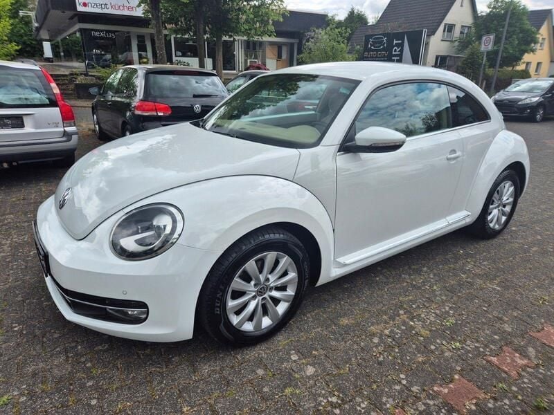 Weiß Gebraucht 2015 VW Beetle Design Coupé | 13.990 € (Guter Preis) - Bild 1/4