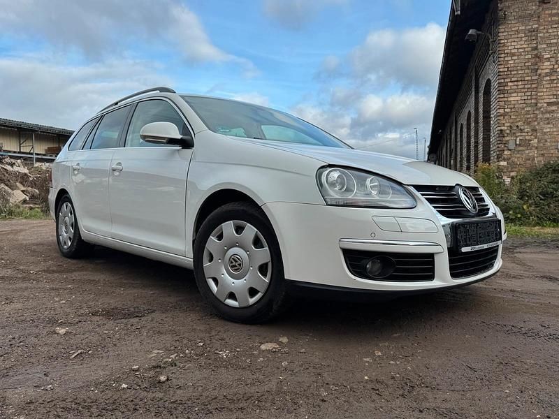 Weiß Gebraucht 2009 VW Golf VI Kombi | 3.900 € (Guter Preis) - Bild 1/4