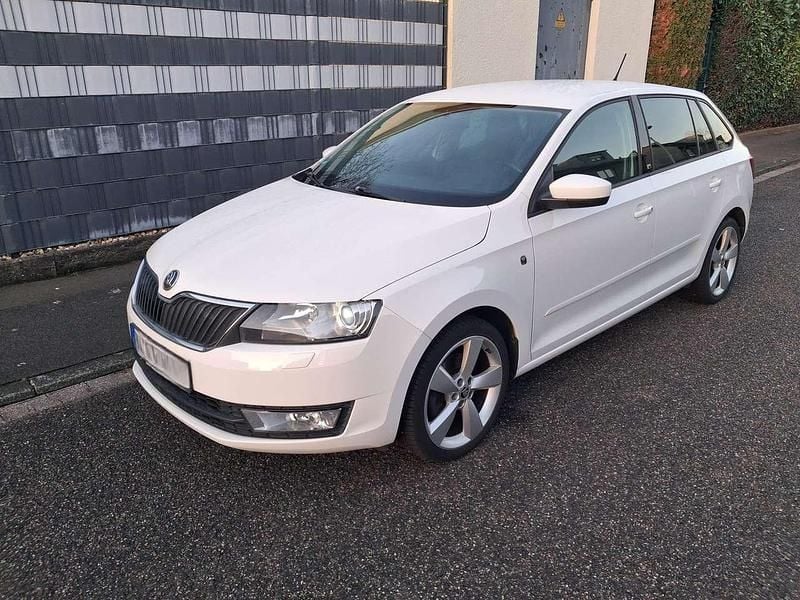 Gebraucht Skoda Rapid Elegance 122 PS (89 kW) 2014 Weiß Kleinwagen