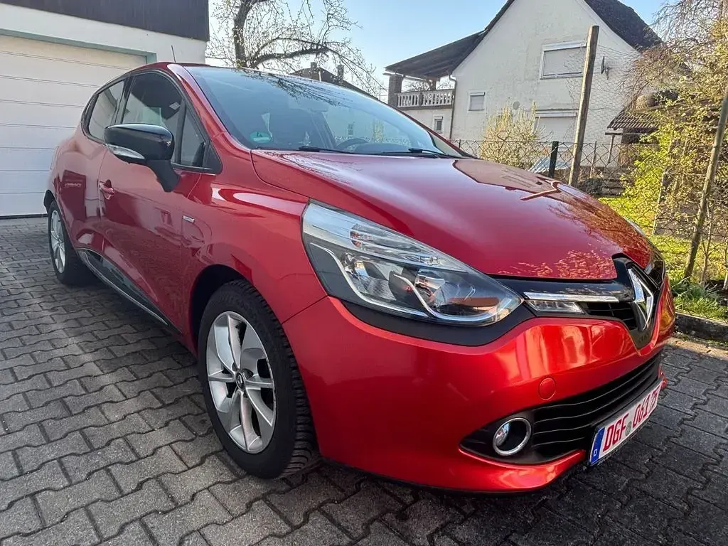 Gebraucht Renault Clio IV LIMITED 90 PS (66 kW) 2015 Dezir rot sonderlack Limousine