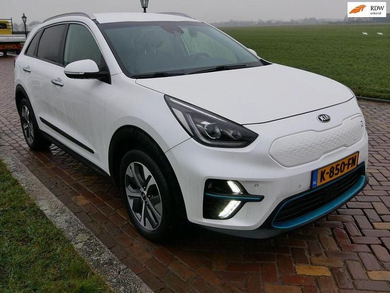 Weiß Gebraucht 2020 Kia e-Niro SUV | 16.939 € (Superpreis) - Bild 1/3