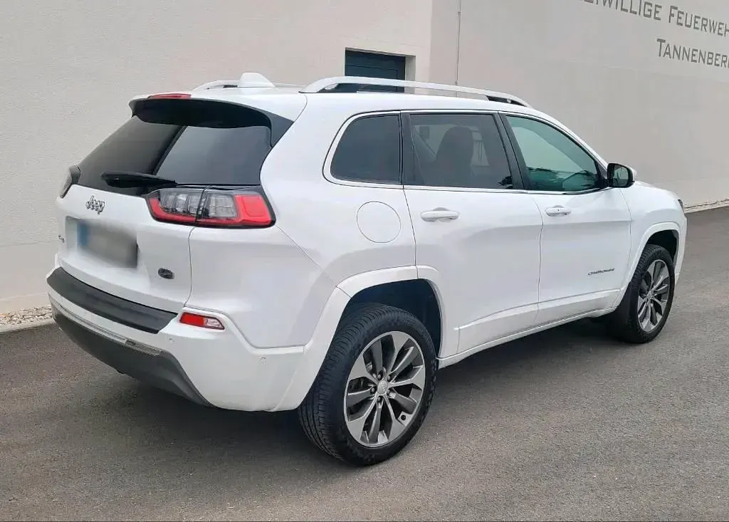 Gebraucht Jeep Cherokee Overland 193 PS (141 kW) 2019 Weiß SUV