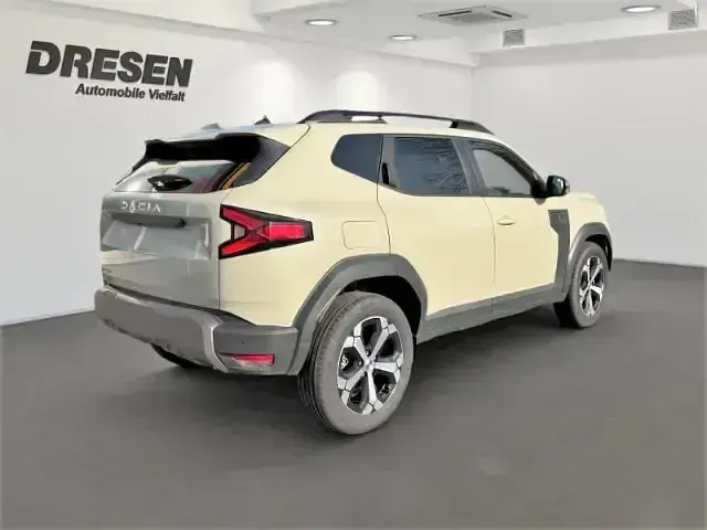 Neu Dacia Duster Journey 140 PS (102 kW) 2025 Grün SUV