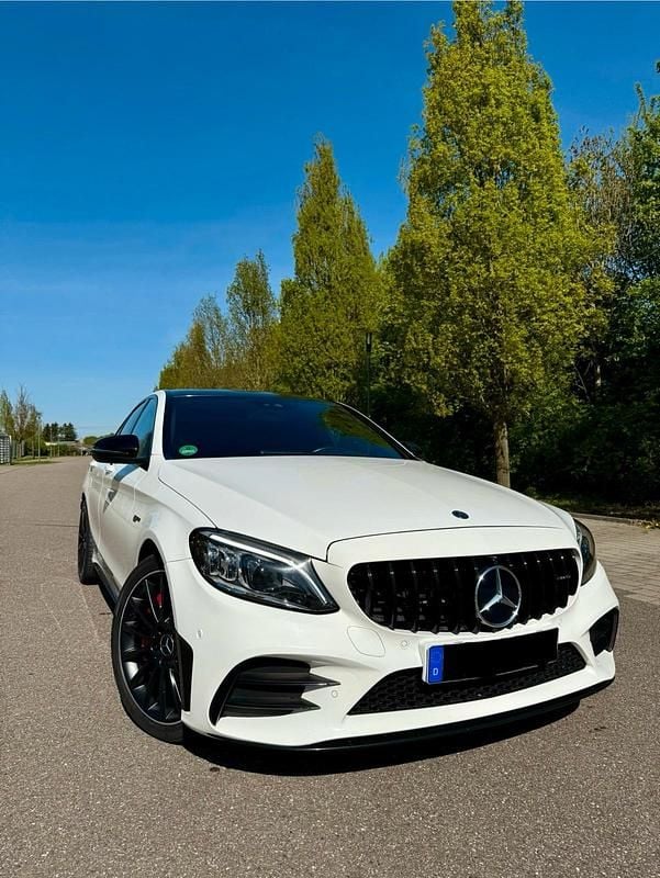 Weiß Gebraucht 2018 Mercedes C43 AMG AMG Limousine | 39.499 € (Teuer) - Bild 1/4
