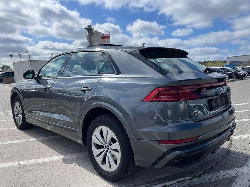 Gebraucht Audi Q8 S-Line 231 PS (169 kW) 2021 Grau SUV