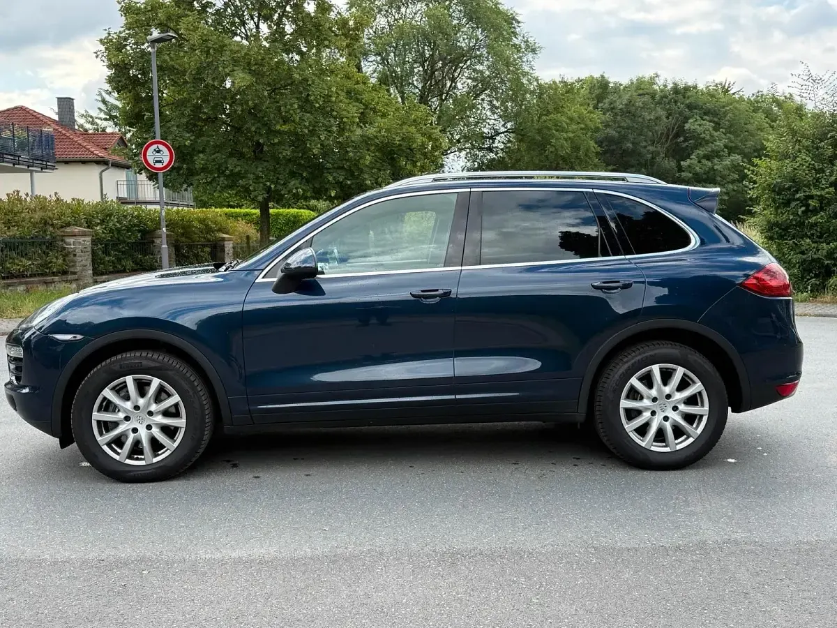 Gebraucht Porsche Cayenne 245 PS (180 kW) 2011 Blau SUV
