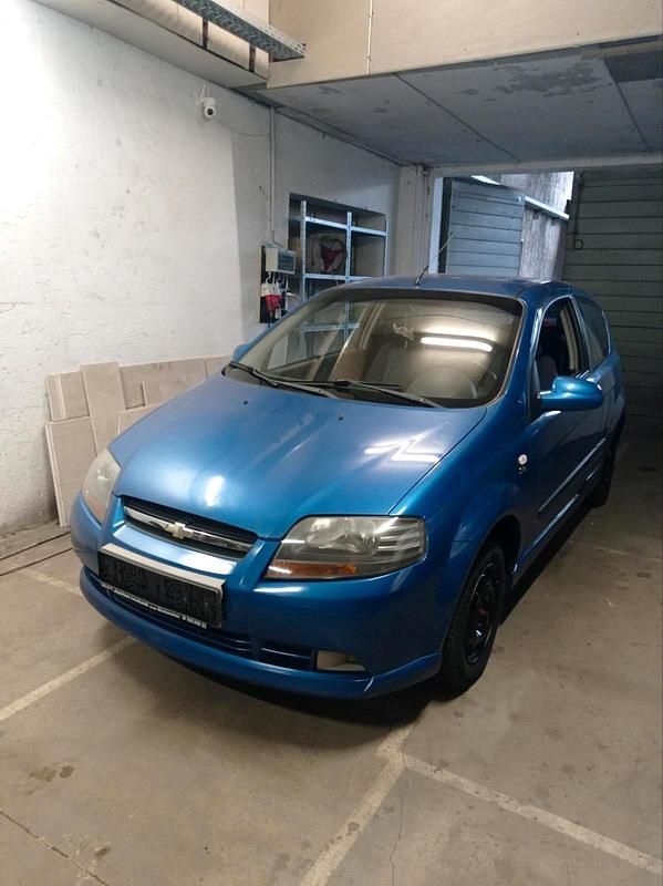 Blau Gebraucht 2006 Chevrolet Kalos Kleinwagen | 2.150 € - Bild 1/4