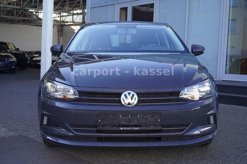 Gebraucht VW Polo Trendline 80 PS (58 kW) 2018 Grau Kleinwagen
