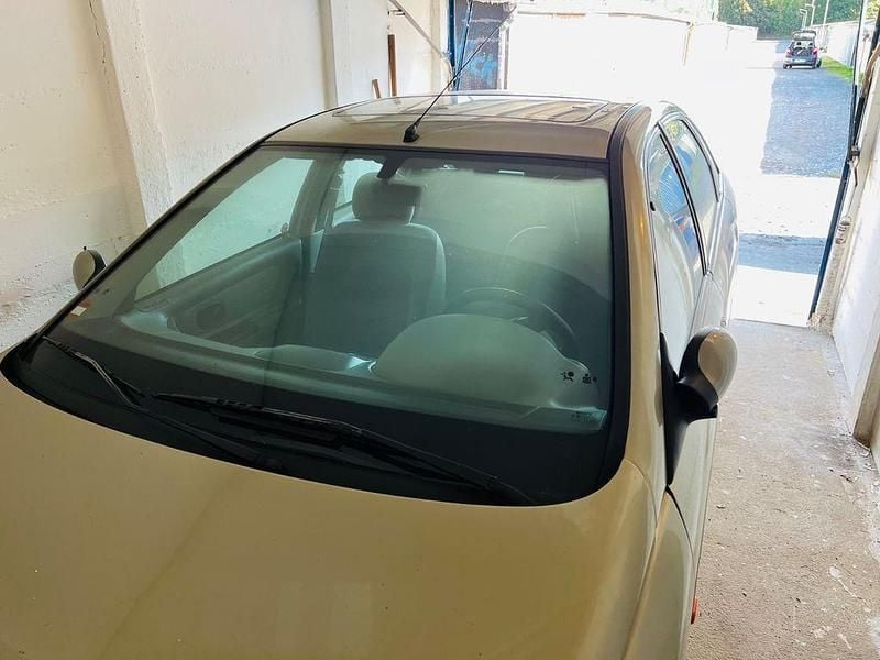 Silber Gebraucht 1998 Renault Laguna Limousine | 1.100 € - Bild 1/4
