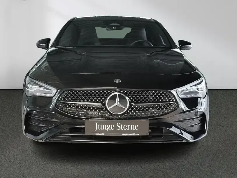Gebraucht Mercedes CLA200 AMG 163 PS (119 kW) 2025 Schwarz Coupé