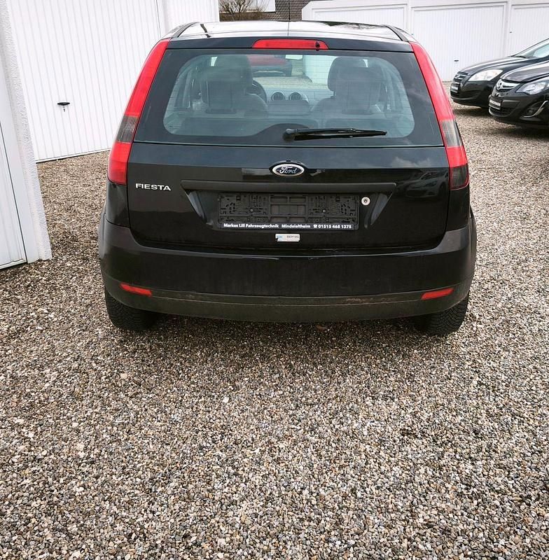 Gebraucht Ford Fiesta 69 PS (50 kW) 2003 Schwarz Kleinwagen