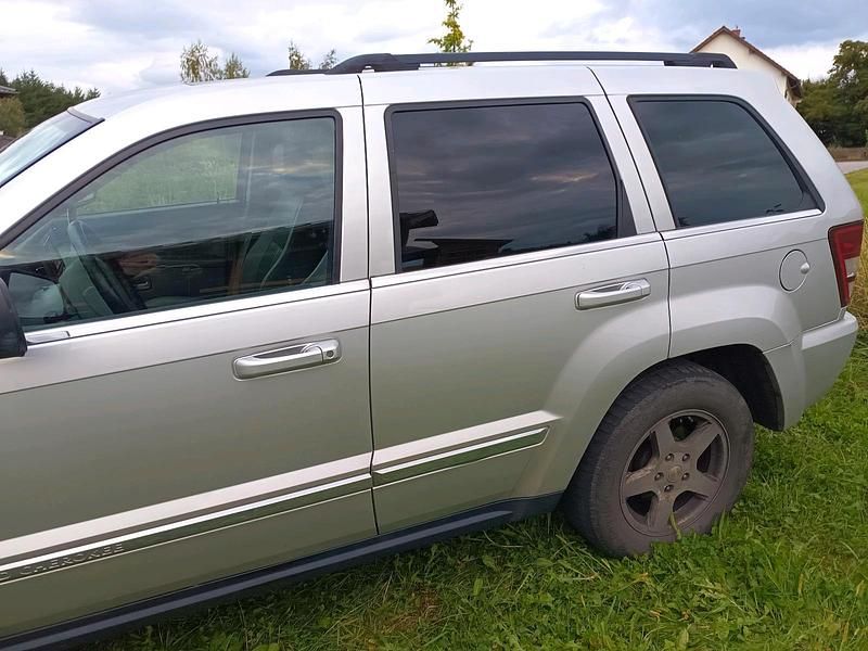 Gebraucht Jeep Grand Cherokee 218 PS (160 kW) 2006 Silber SUV