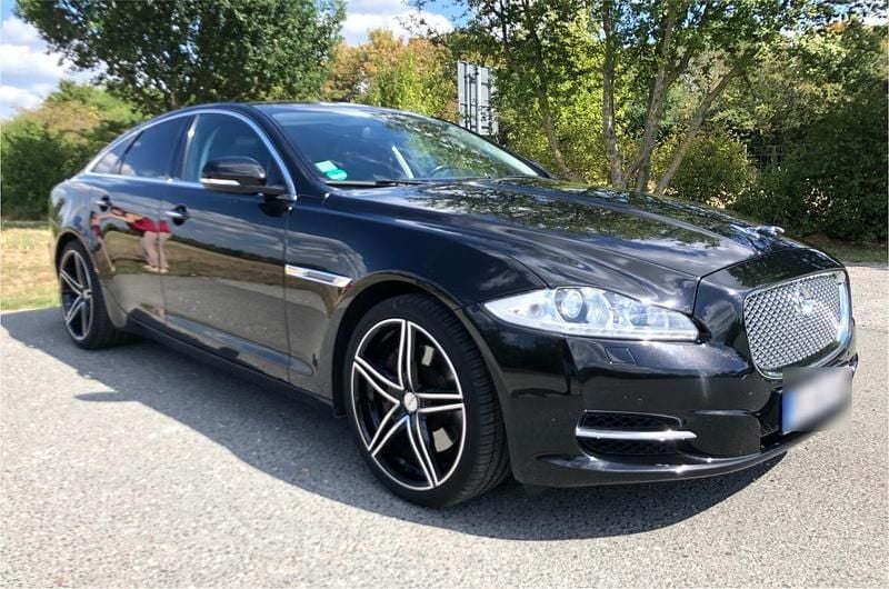 Gebraucht Jaguar XJ Luxury 275 PS (202 kW) 2011 Schwarz Limousine