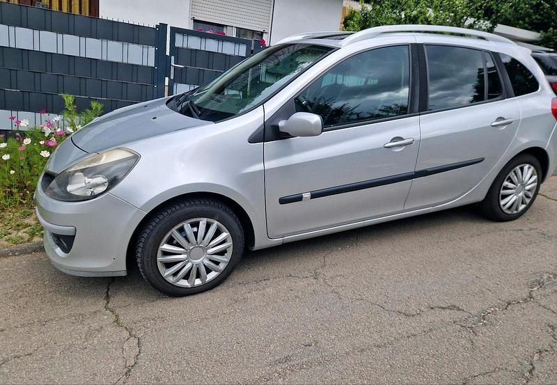 Silber Gebraucht 2008 Renault Clio III Kombi | 2.550 € - Bild 1/4