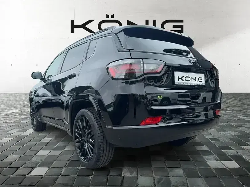 Gebraucht Jeep Compass Altitude 131 PS (96 kW) 2024 Schwarz SUV