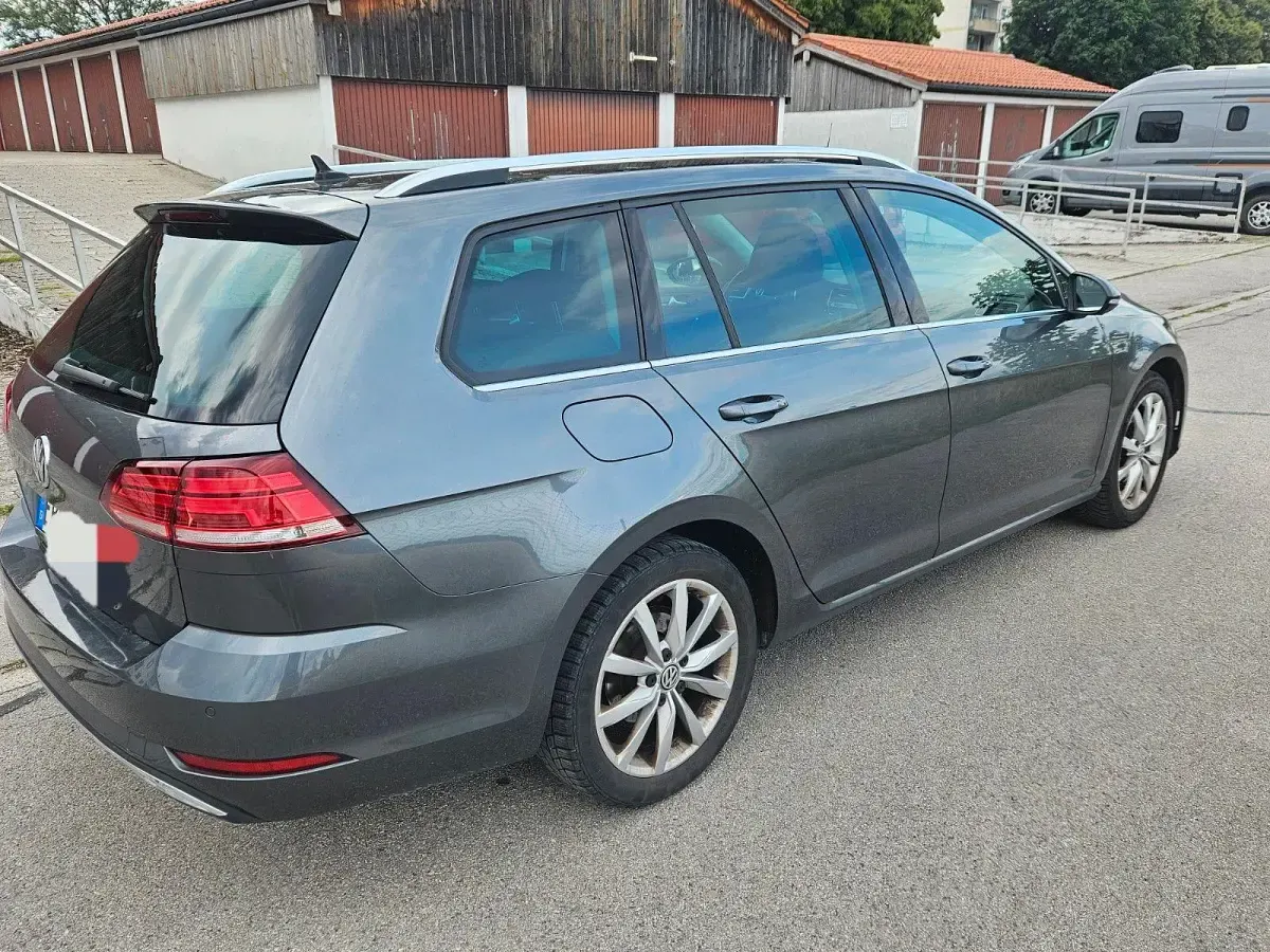 Gebraucht VW Golf VII Highline 150 PS (110 kW) 2020 Grau Kombi