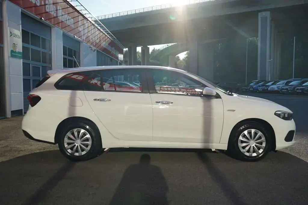 Gebraucht Fiat Tipo 95 PS (69 kW) 2019 Gelatoweiss Kombi