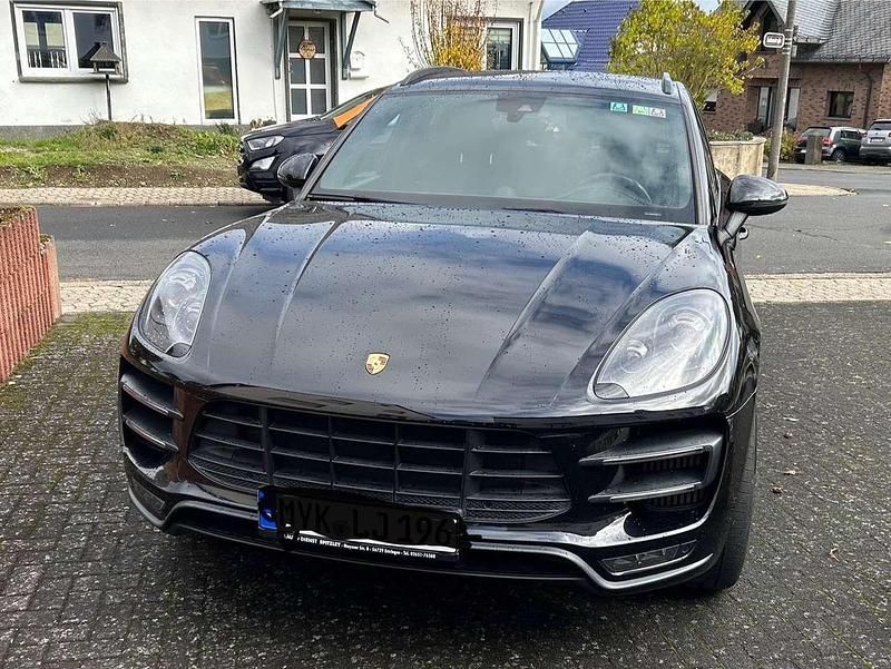 Schwarz Gebraucht 2016 Porsche Macan Turbo SUV | 34.500 € (Superpreis) - Bild 1/4