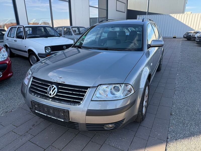 Urbangrey metallic Gebraucht 2003 VW Passat Trendline Kombi | 799 € (Guter Preis) - Bild 1/4